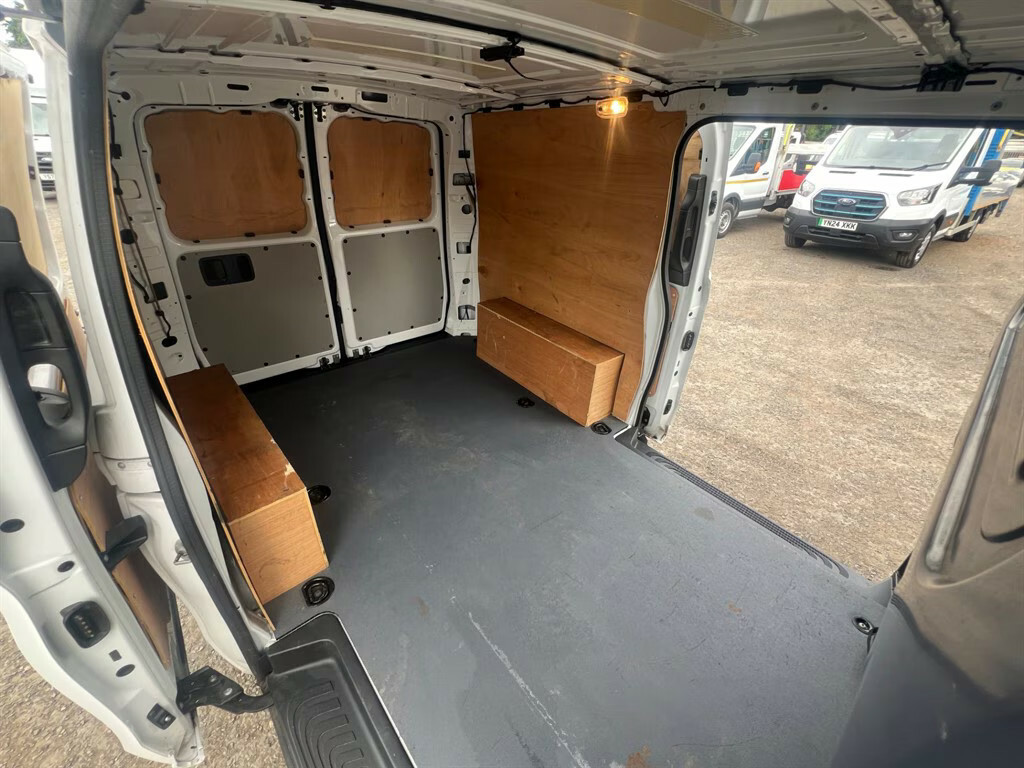 Mercedes-Benz eVito Evito Progressive L2 Grey #8