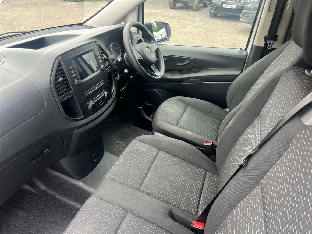 Mercedes-Benz eVito Evito Progressive L2 Grey #10