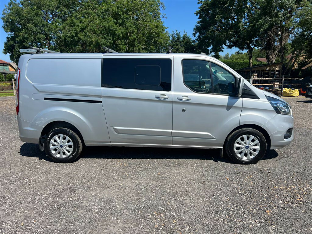 Ford Transit Custom 2.0 Ecoblue 130Ps Low Roof D Cab Limited Van Panel Silver