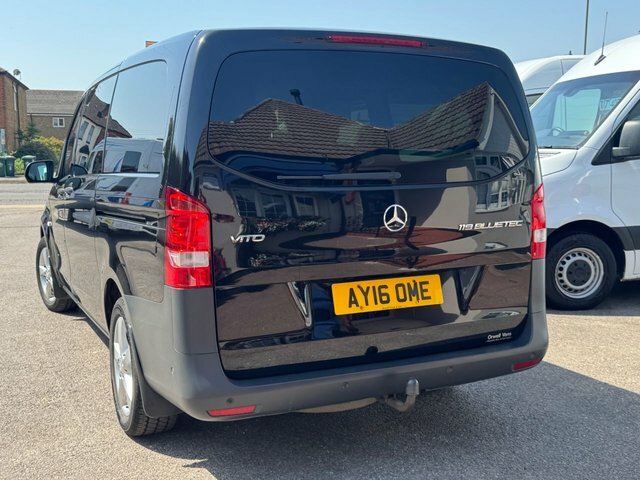 Mercedes-Benz Vito 119 Cdi Bluetec Crew Black #6