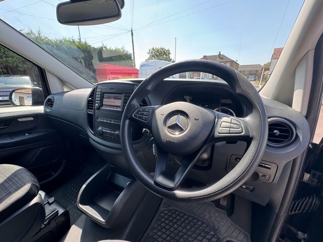 Mercedes-Benz Vito Mpv White #10