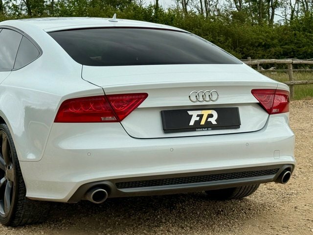 Audi A7 Black Edition White #22