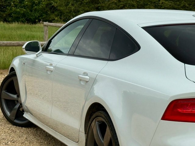 Audi A7 Black Edition White #24