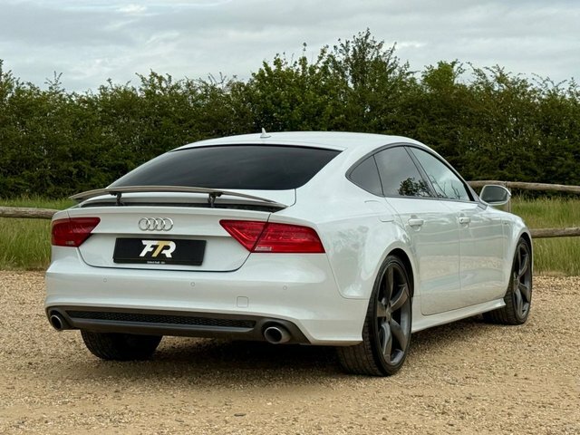 Audi A7 Black Edition White #20