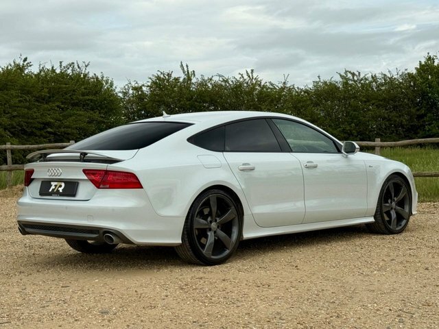 Audi A7 Black Edition White #17