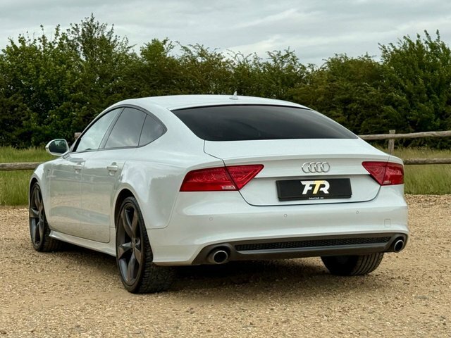 Audi A7 Black Edition White #19