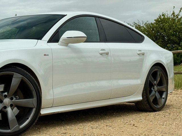 Audi A7 Black Edition White #12
