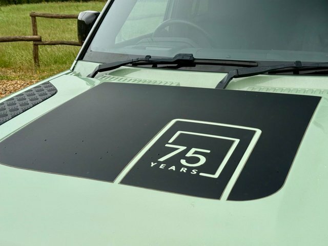 Land Rover Defender 3.0 D300 Mhev 75Th Limited Edition Suv Green #3