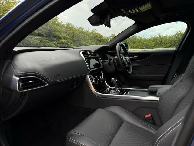 Jaguar XE 2.0 D200 S Grey #43