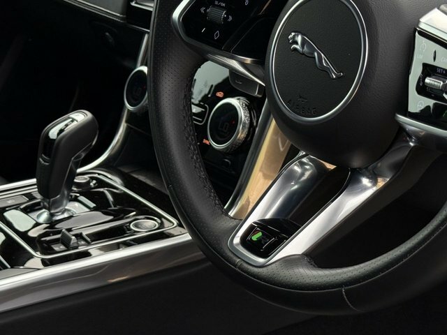 Jaguar XE 2.0 D200 S Grey #59