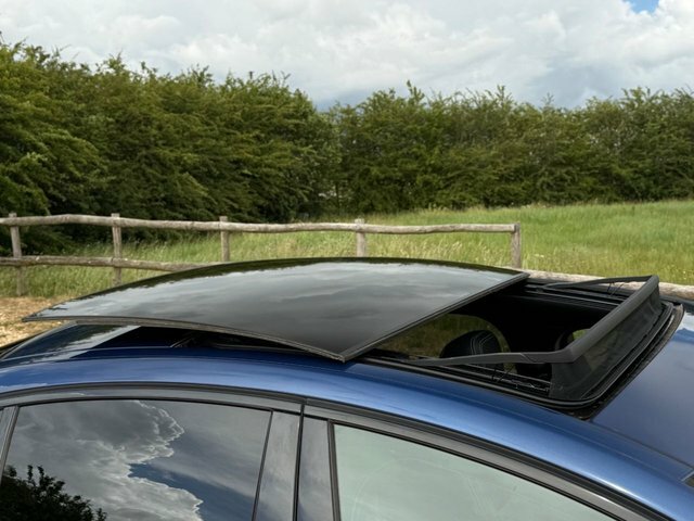 Jaguar XE 2.0 P300i R-dynamic Hse Saloon Awd Blue #3