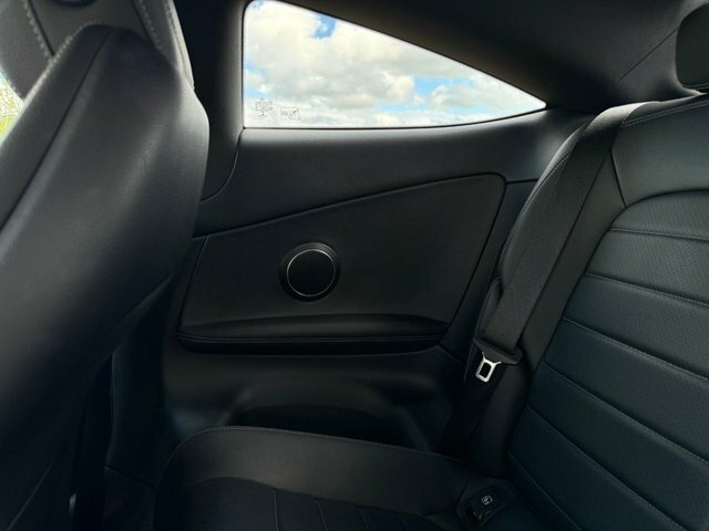 Mercedes-Benz C Class 2L Sport White #40
