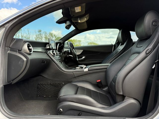 Mercedes-Benz C Class 2L Sport White #34