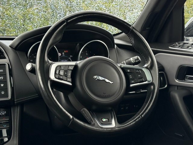 Jaguar F-Pace R-sport Black #53
