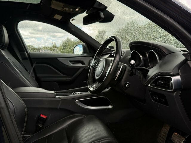Jaguar F-Pace R-sport Black #50
