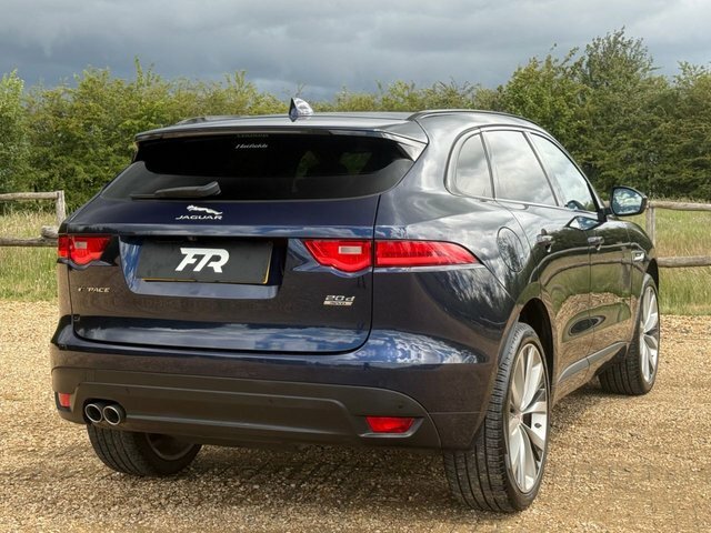 Jaguar F-Pace R-sport Black #23