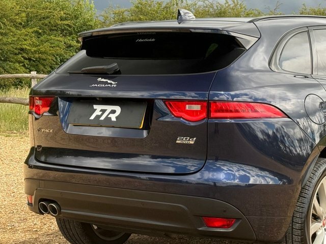 Jaguar F-Pace R-sport Black #28