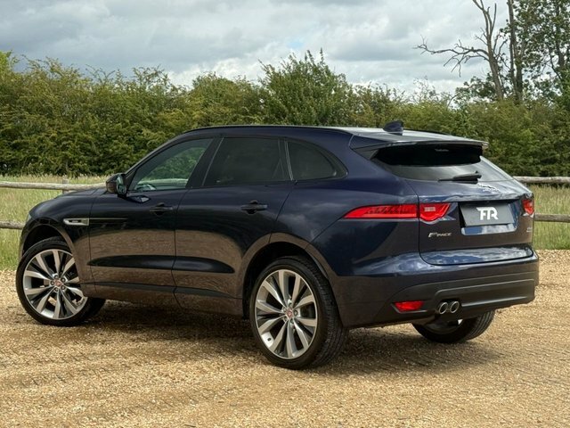 Jaguar F-Pace R-sport Black #25