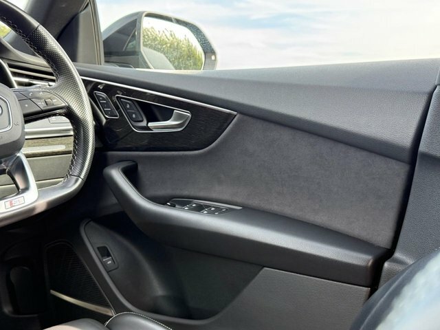 Audi Q8 55 Tfsi E Quattro Black Edition Tiptronic Black #58