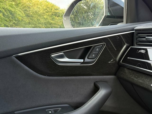 Audi Q8 55 Tfsi E Quattro Black Edition Tiptronic Black #35