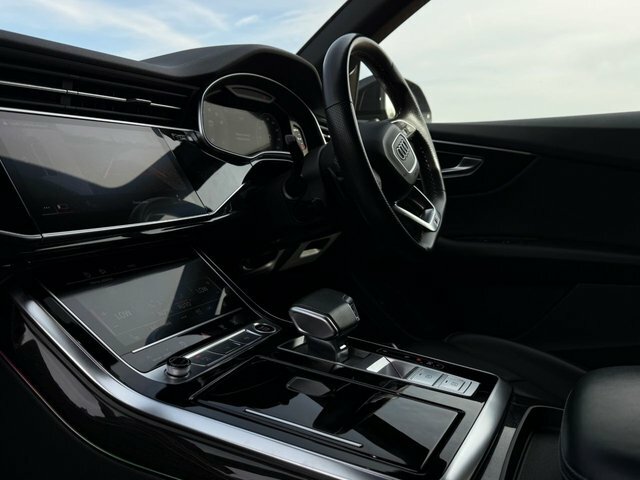 Audi Q8 55 Tfsi E Quattro Black Edition Tiptronic Black #42