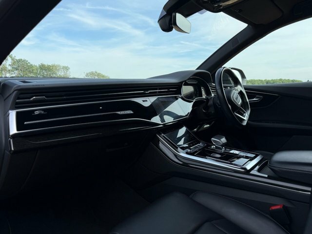 Audi Q8 55 Tfsi E Quattro Black Edition Tiptronic Black #38