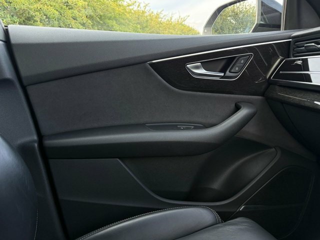 Audi Q8 55 Tfsi E Quattro Black Edition Tiptronic Black #34