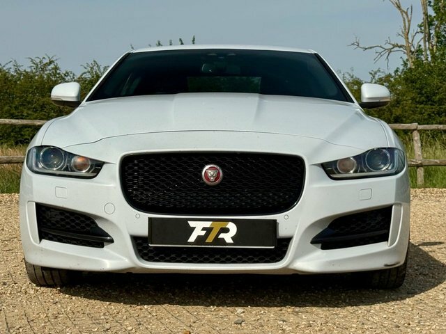 Jaguar XE 2.0 R-sport 198 Bhp Black #12
