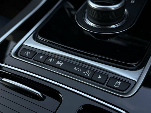 Jaguar XE 2.0 R-sport 198 Bhp Black #44