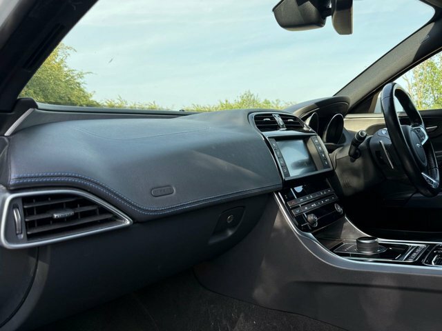 Jaguar XE 2.0 R-sport 198 Bhp Black #33