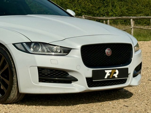 Jaguar XE 2.0 R-sport 198 Bhp Black #13