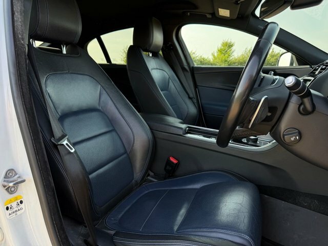 Jaguar XE 2.0 R-sport 198 Bhp Black #26