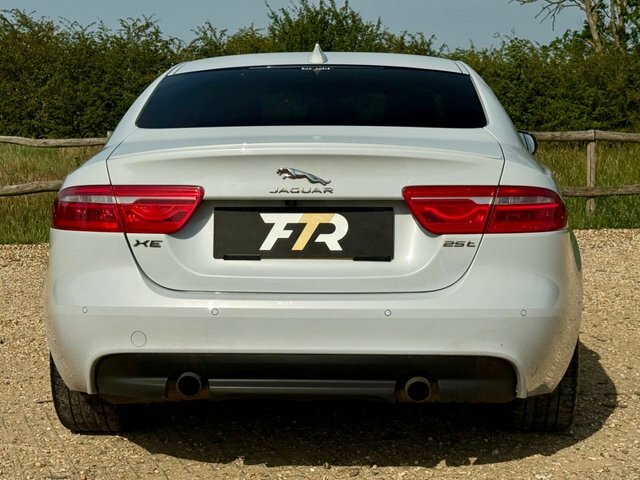 Jaguar XE 2.0 R-sport 198 Bhp Black #23