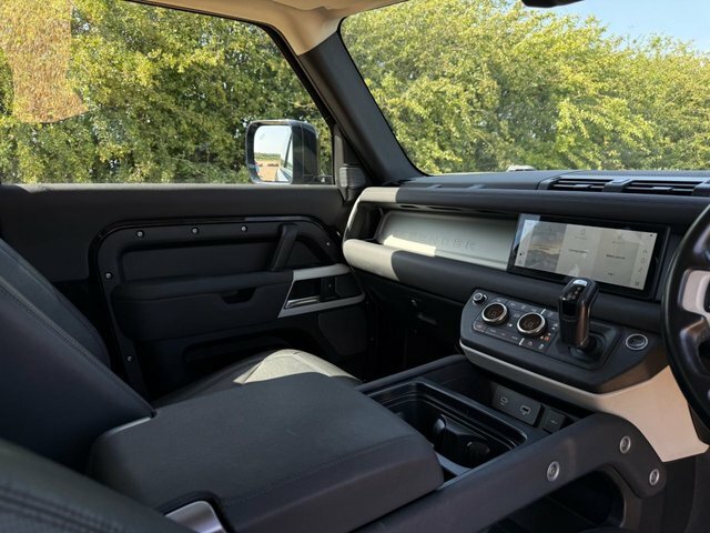Land Rover Defender 90 Defender First Edition D Mhev Green #49