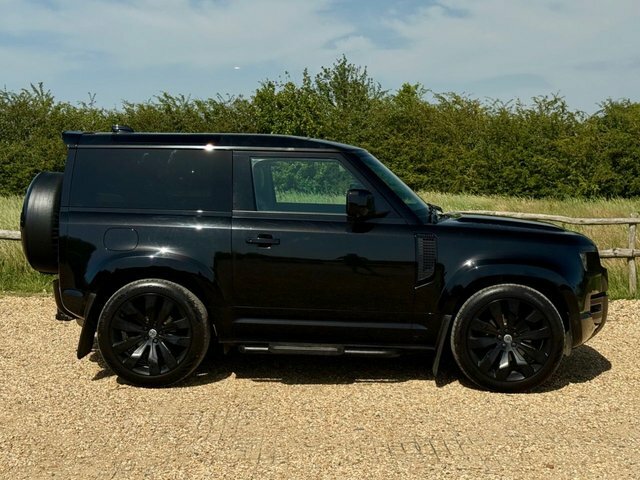 Land Rover Defender 90 Defender First Edition D Mhev Green #34