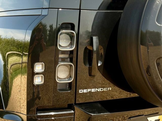 Land Rover Defender 90 Defender First Edition D Mhev Green #28