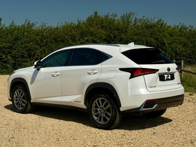 Lexus NX 2.5 300H Luxury Suv Hybrid E-cvt 4Wd Eu White