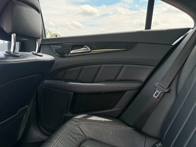 Mercedes-Benz CLS Cls220 Bluetec Amg Line Premium Plus Black #41