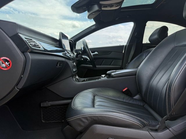 Mercedes-Benz CLS Cls220 Bluetec Amg Line Premium Plus Black #36
