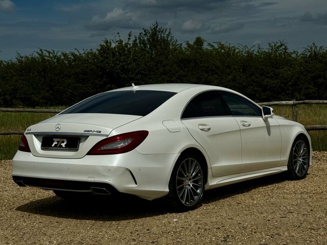 Mercedes-Benz CLS 2.1 Cls220 Bluetec Amg Line Coupe G-tro White #2