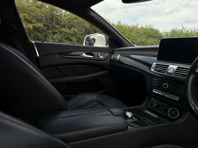 Mercedes-Benz CLS Cls220 Bluetec Amg Line Premium Plus Black #47