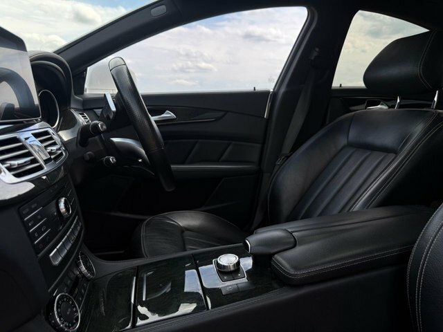 Mercedes-Benz CLS Cls220 Bluetec Amg Line Premium Plus Black #38