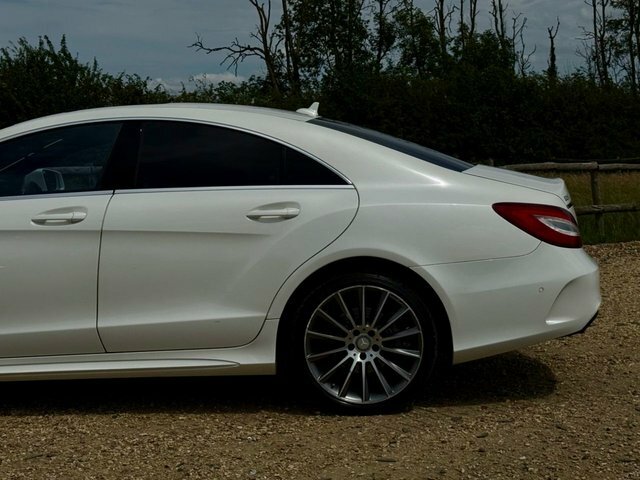 Mercedes-Benz CLS Cls220 Bluetec Amg Line Premium Plus Black #19