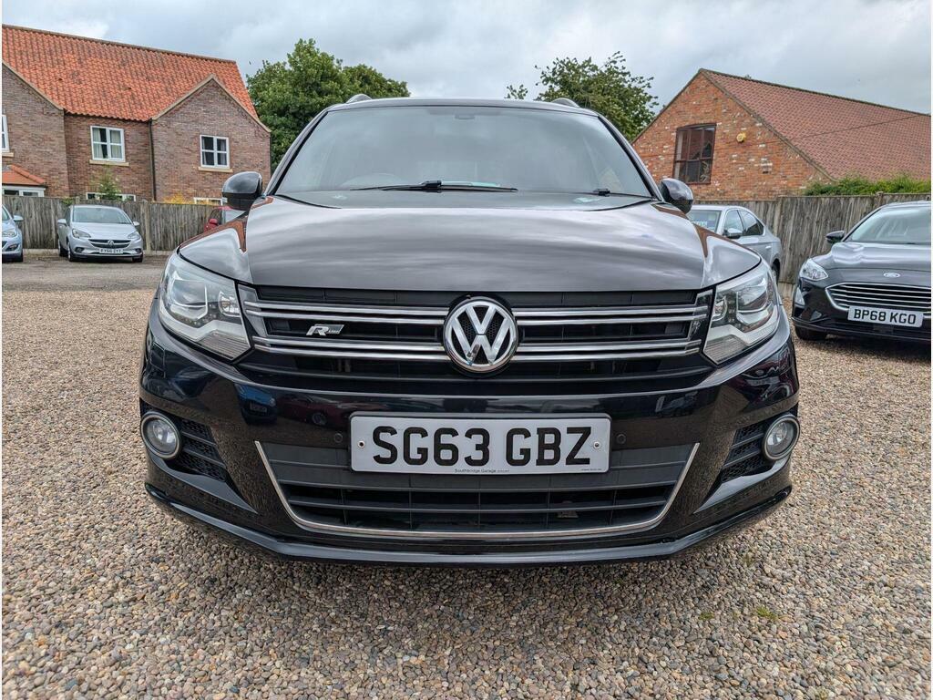 Volkswagen Tiguan 2.0 Tdi Bluemotion Tech R-line Suv Black #2