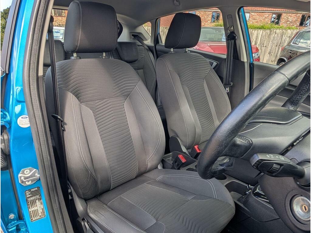 Ford Fiesta 1.2L Style White #10