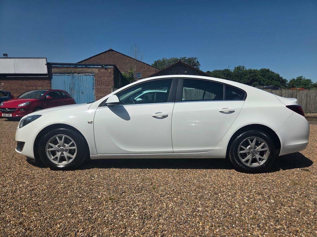 Vauxhall Insignia 2.0 Cdti Ecoflex Design Hatchback White #4