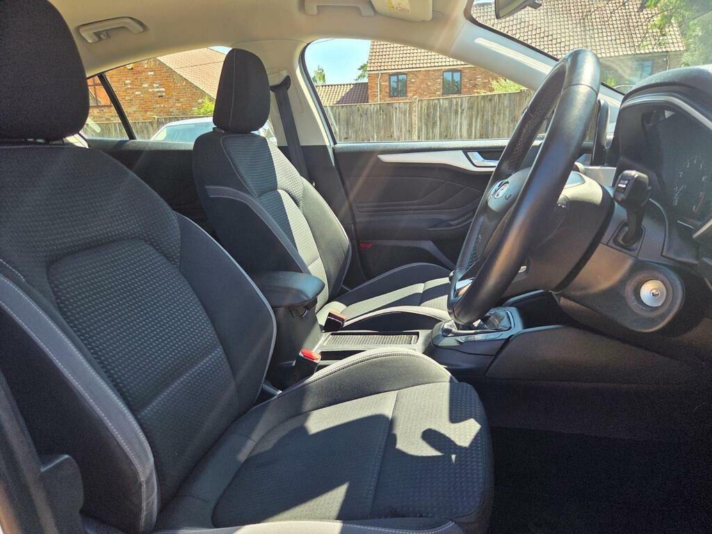 Ford Focus Titanium Red #10