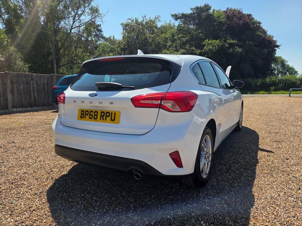 Ford Focus Titanium Red #8