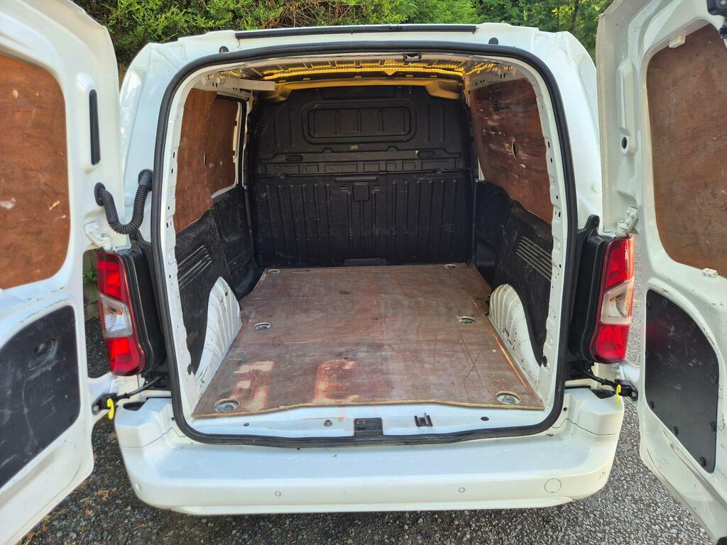 Vauxhall Combo 1.6 Turbo D 2300 Sportive L1 H1 Euro 6 S S White #2