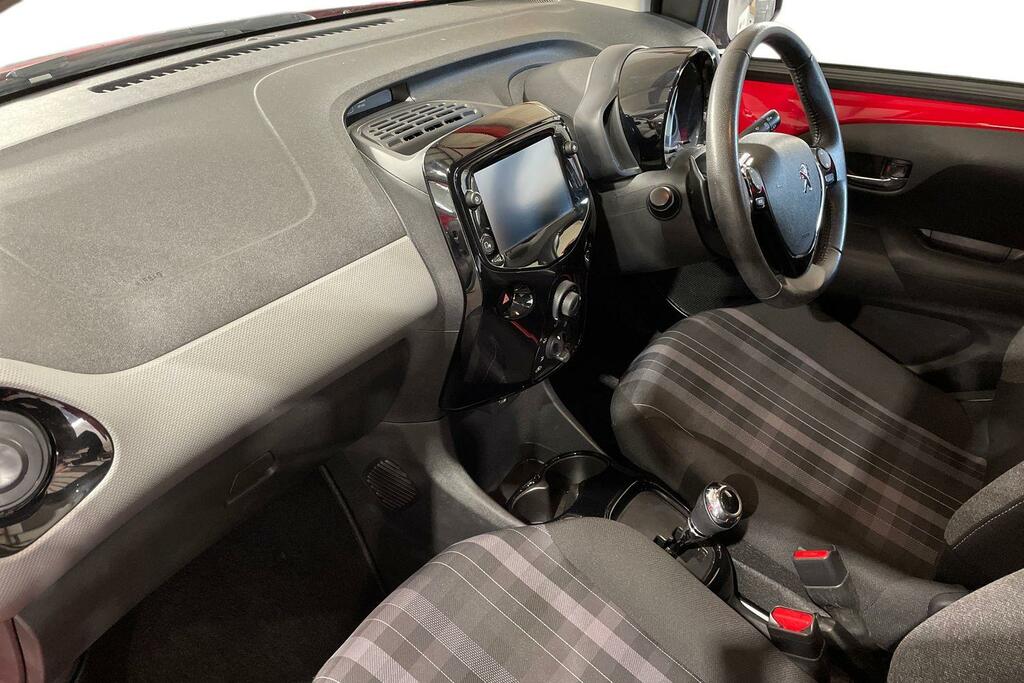 Peugeot 108 1.0 72 Allure 2-Tronic Red #2